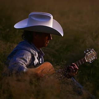 Roger Clyne & The Peacemakers