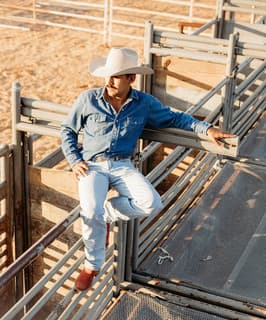 Dustin de la Garza