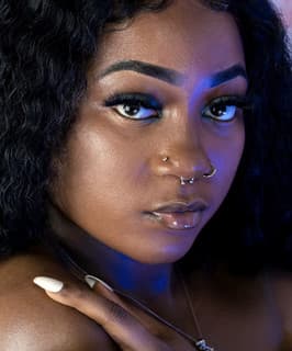 Vonna B