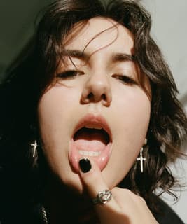Deadbeat Girl