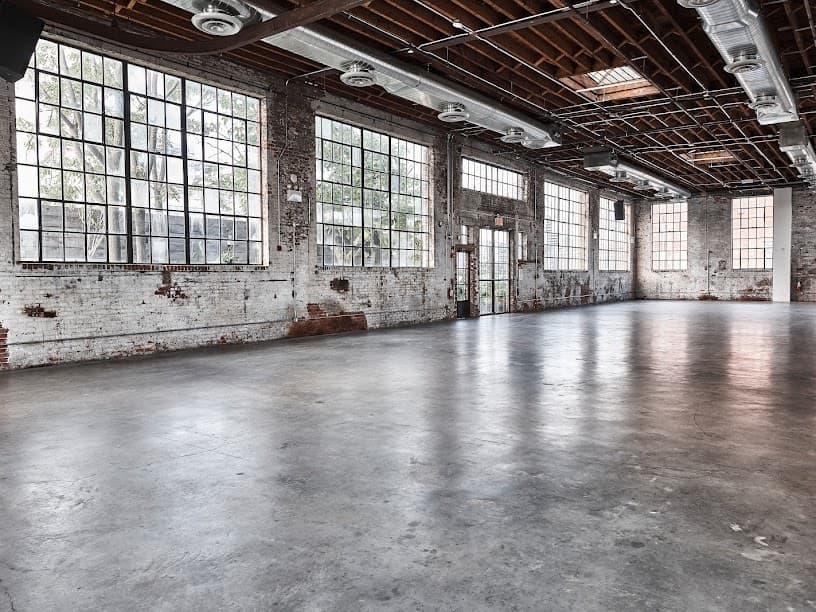 The Main Room at 99 Scott